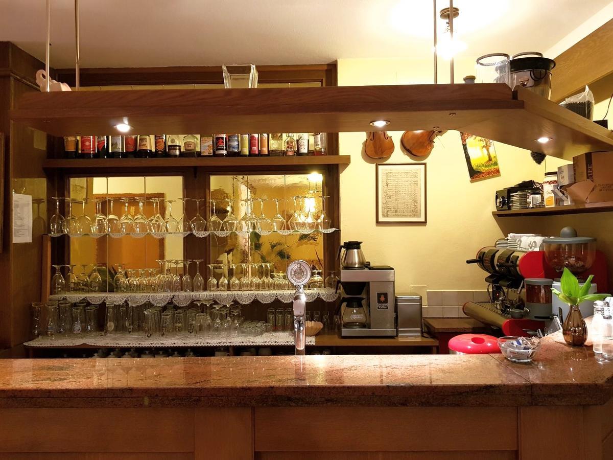 Hotel Pension Schweitzer Schlanders Buitenkant foto